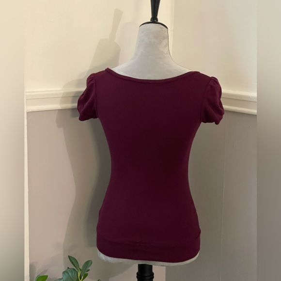 🔵5 For $15🔵 Banana Republic Maroon T Shirt - Picture 5 of 6
